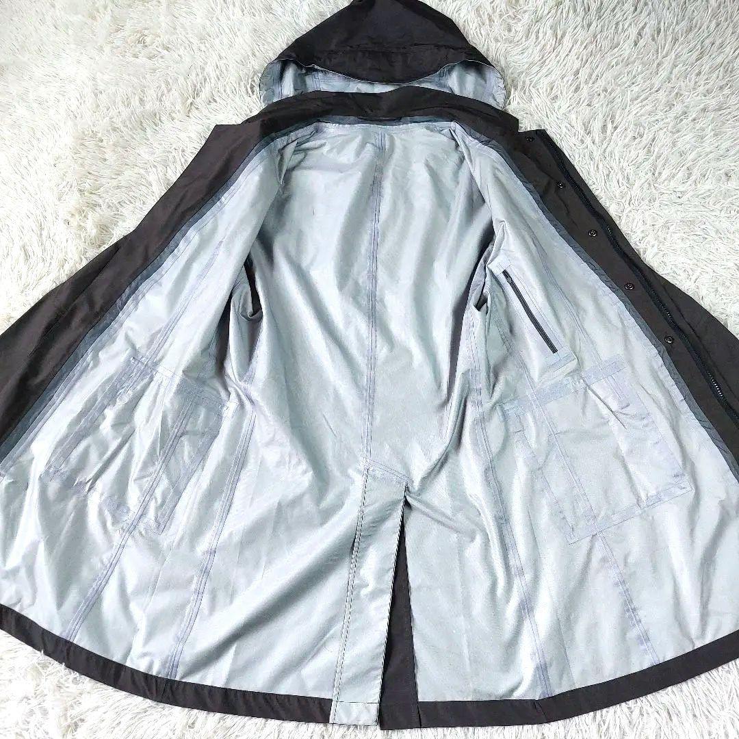 美品 tilak Poutrnik ワンポイント ロゴ ステンカラーレインコート