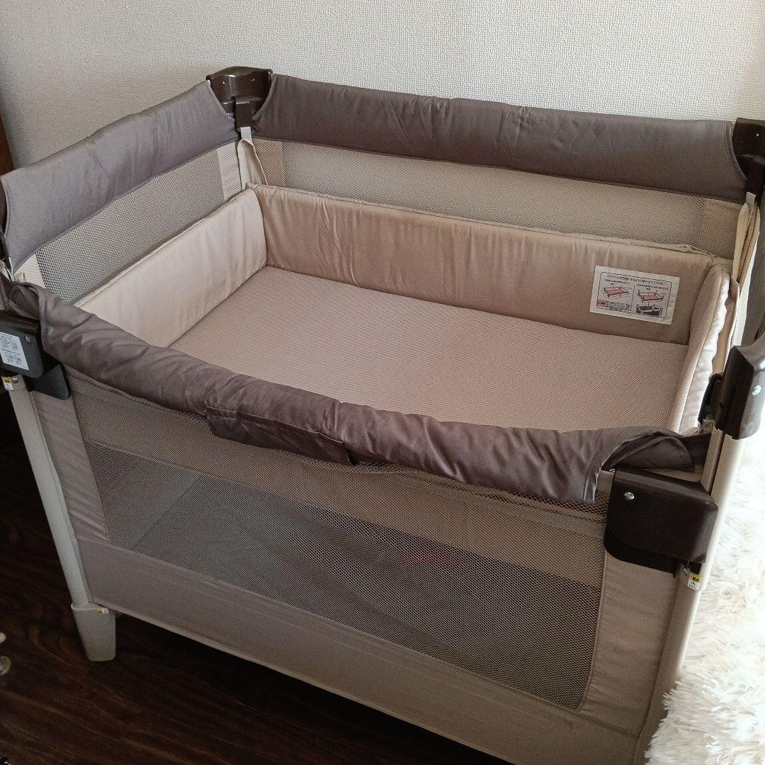 Apricaココネルエアーベビーベッド メッシュ ブラウン・ベージュ66047