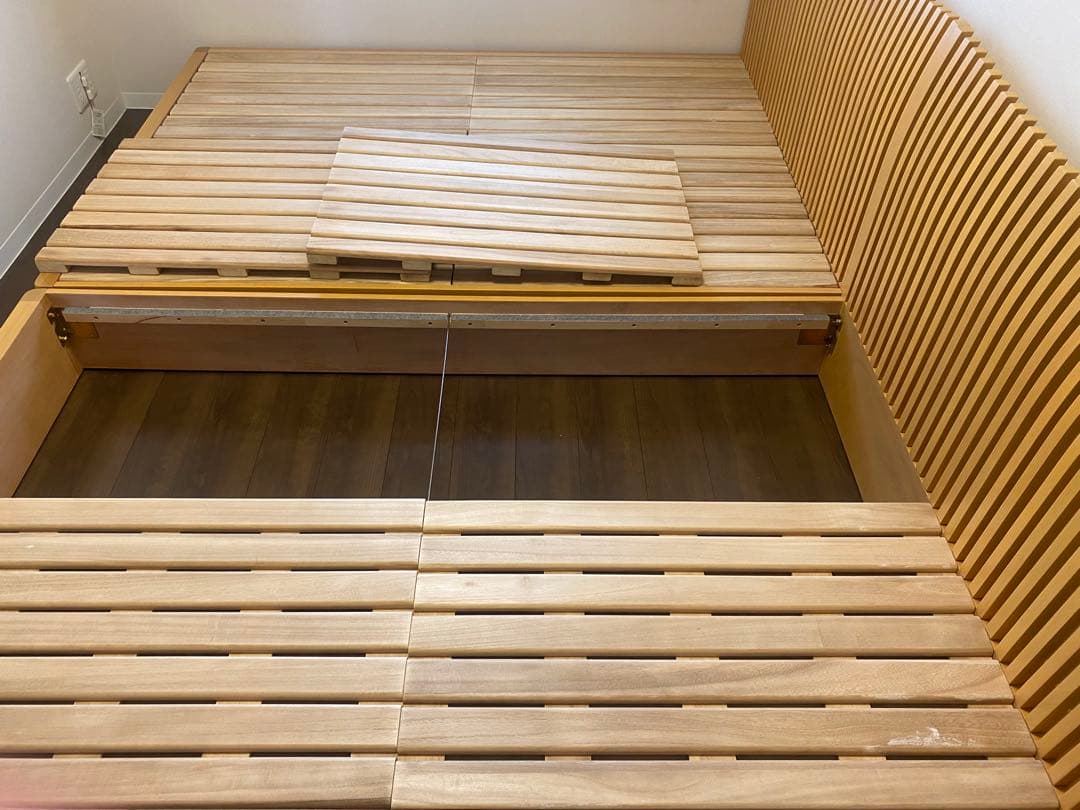 新品未使用　IDC大塚家具 セミダブルベッド