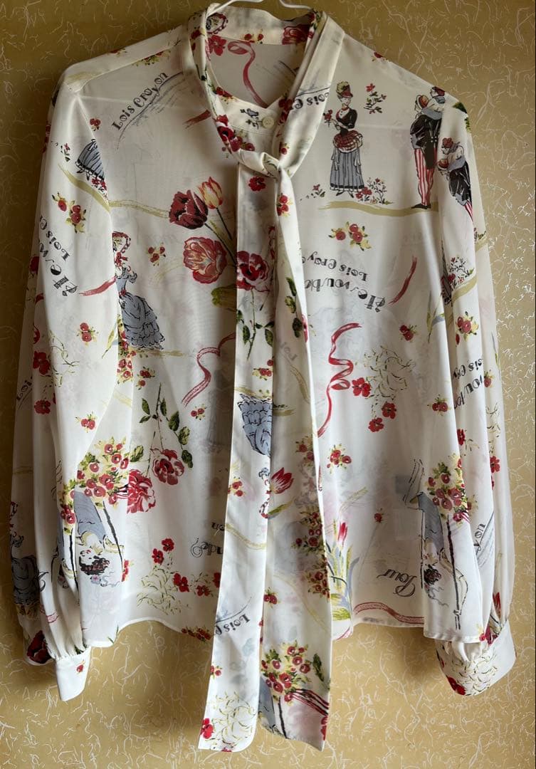 ロイスクレヨン　アンジェラブラウス