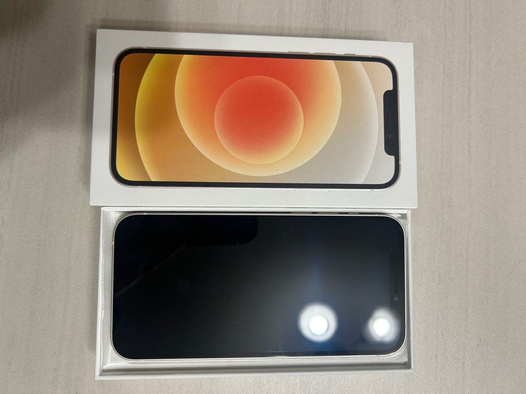 Apple iPhone 12 ホワイト 本体のみ（箱付き）