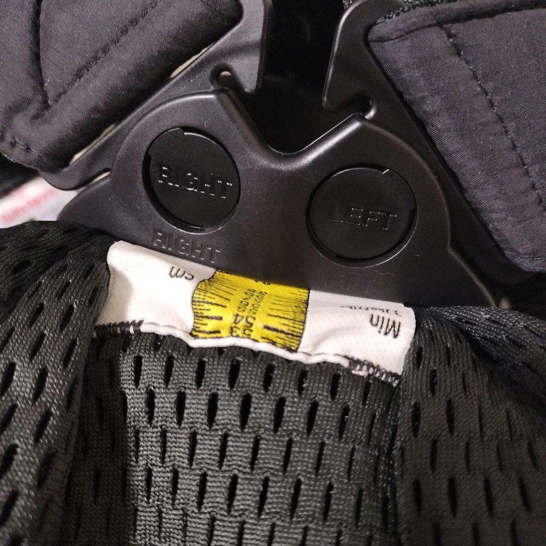 極美品 BABYBJÖRN ベビーキャリアmini Airブラック 箱 抱っこ紐