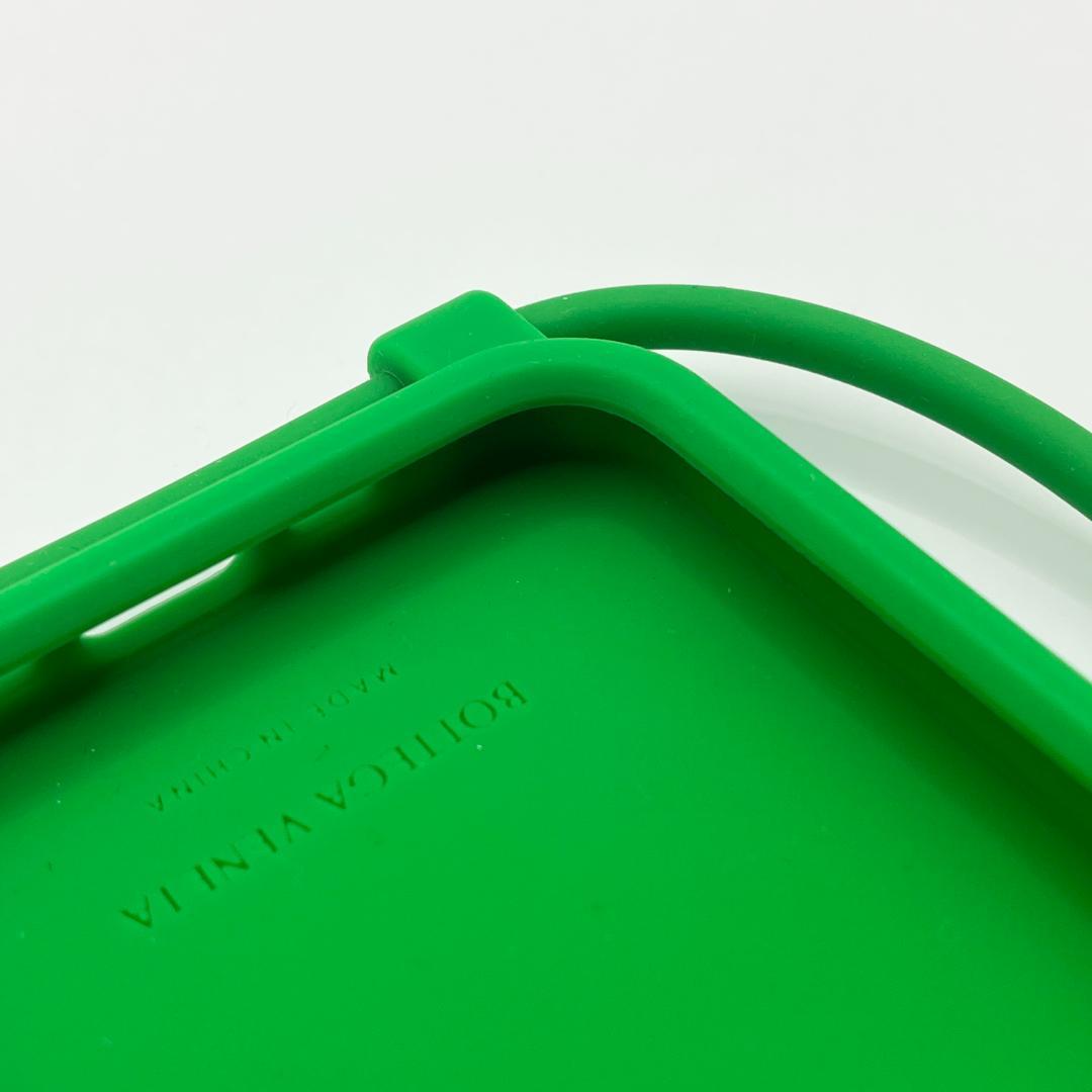 【新品】ボッテガヴェネタ iPhone用ケース 13pro スマホショルダー