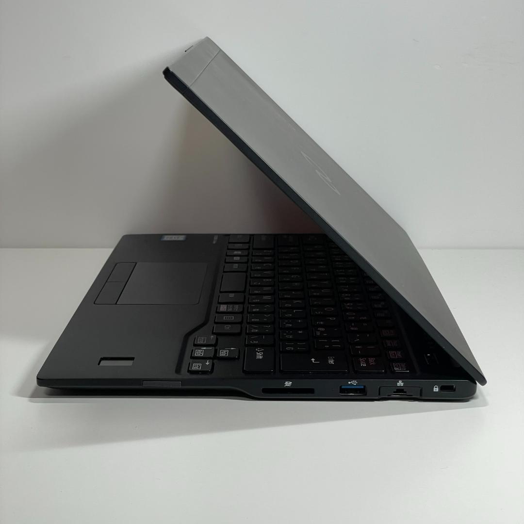 第8世代 i7 富士通 U939 ノートPC 16GB office2024