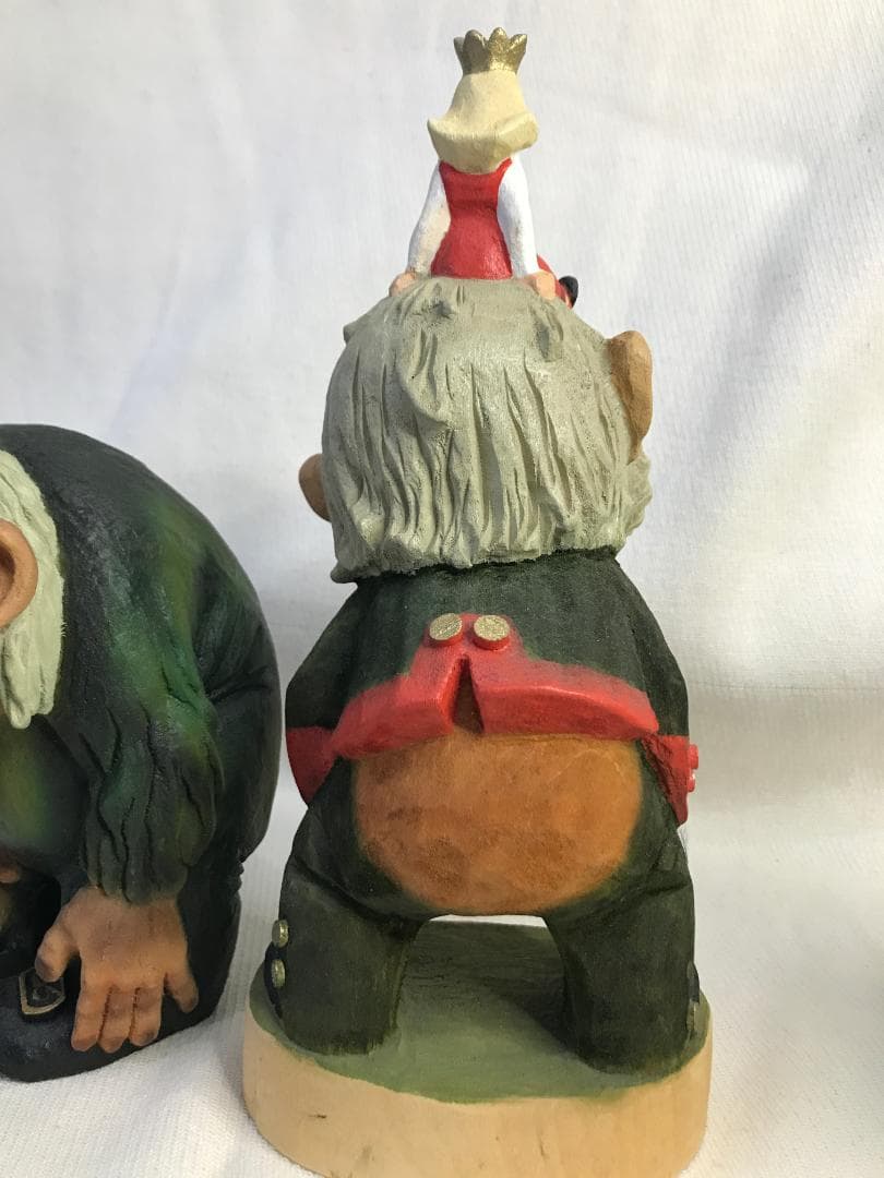 ノルウェー：Henning社 木彫りトロール人形3体セット