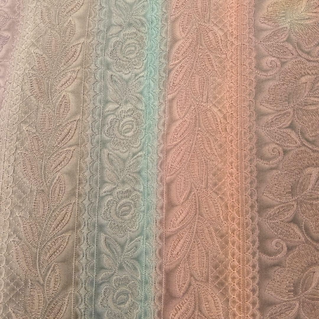 値下げ♡試着程度❣️老舗鈴乃屋　膨れ織　えんじ色系　縦柄道中着ロング丈裄…68㌢