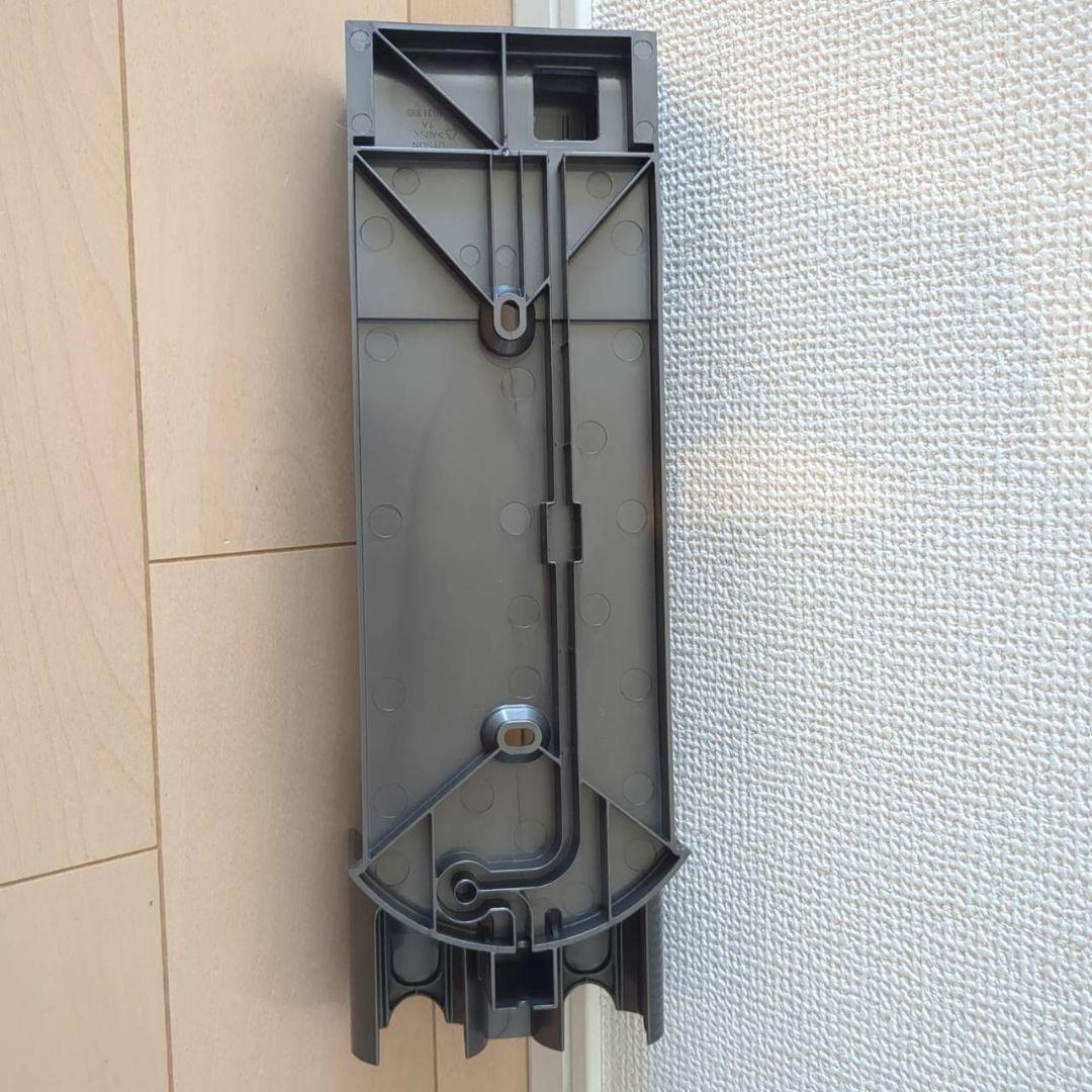 【ジャンク品】Dyson V8 Slim Fluffy コードレス掃除機