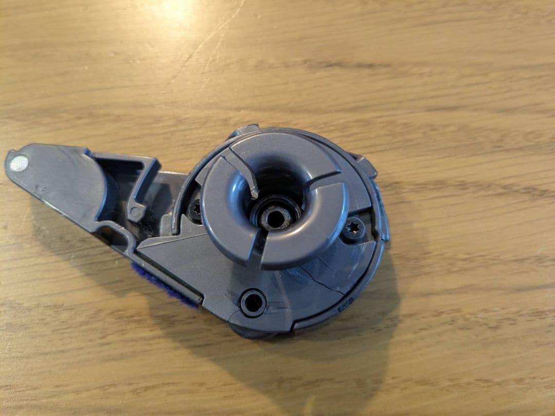 【ジャンク品】Dyson V8 Slim Fluffy コードレス掃除機