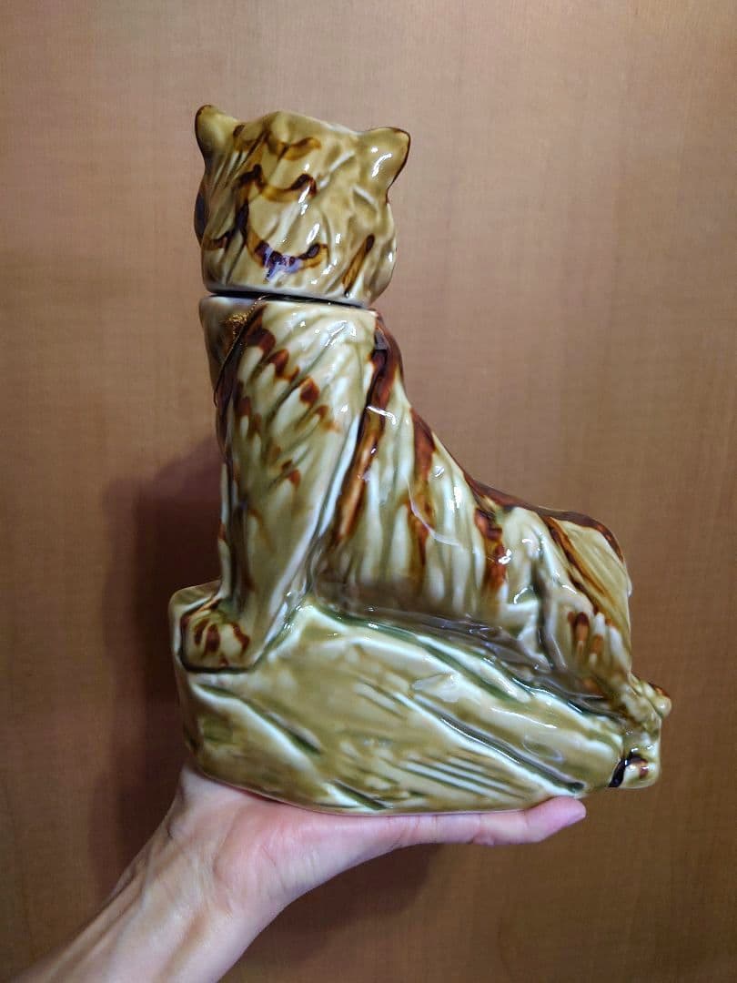 【 サントリーオールド 特級 干支寅ボトル 700ml 未開栓 】