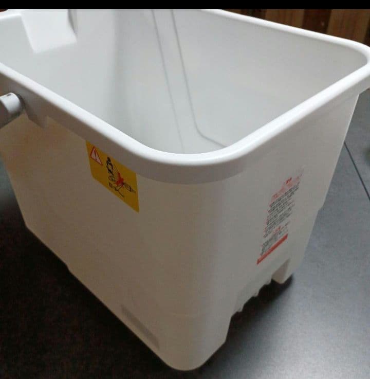 アイリスオーヤマ 高圧洗浄機　タンク　外壁　洗車　網戸　アウトドア　年末　大掃除