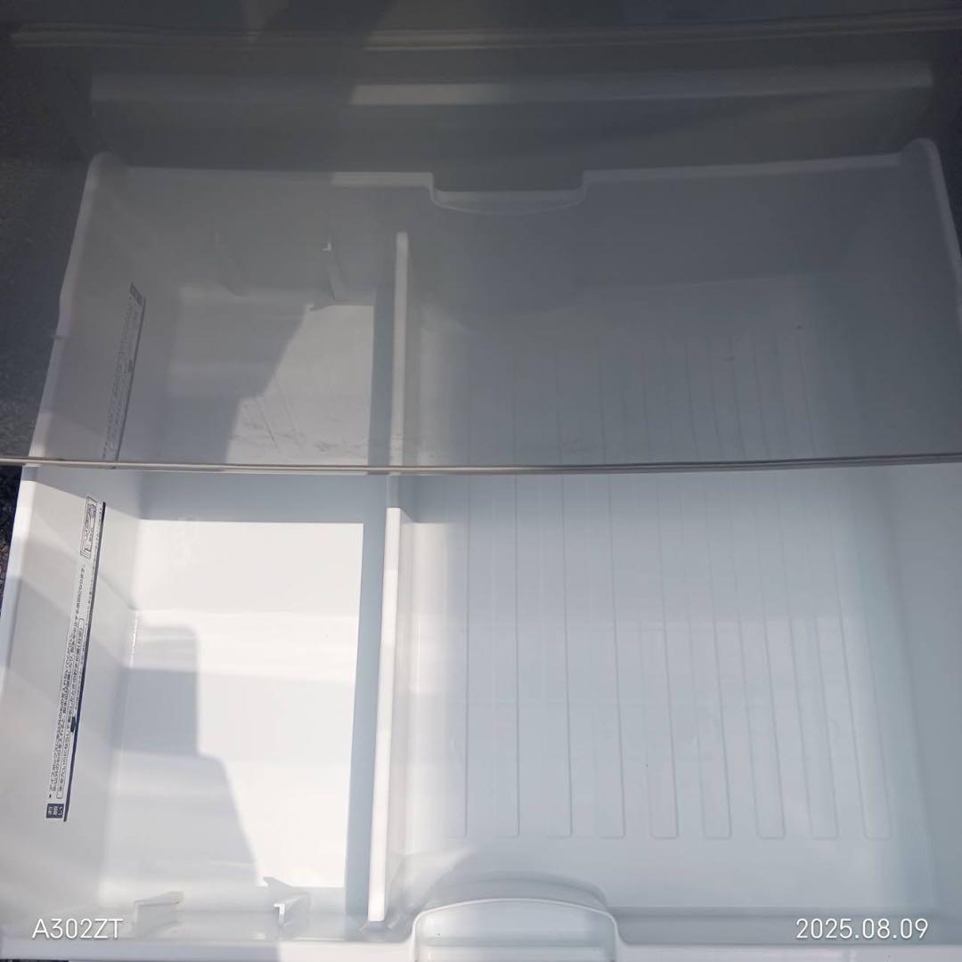 TH021★新生活応援 東芝　自動製氷機能付き　大型 3ドア冷蔵庫　339L