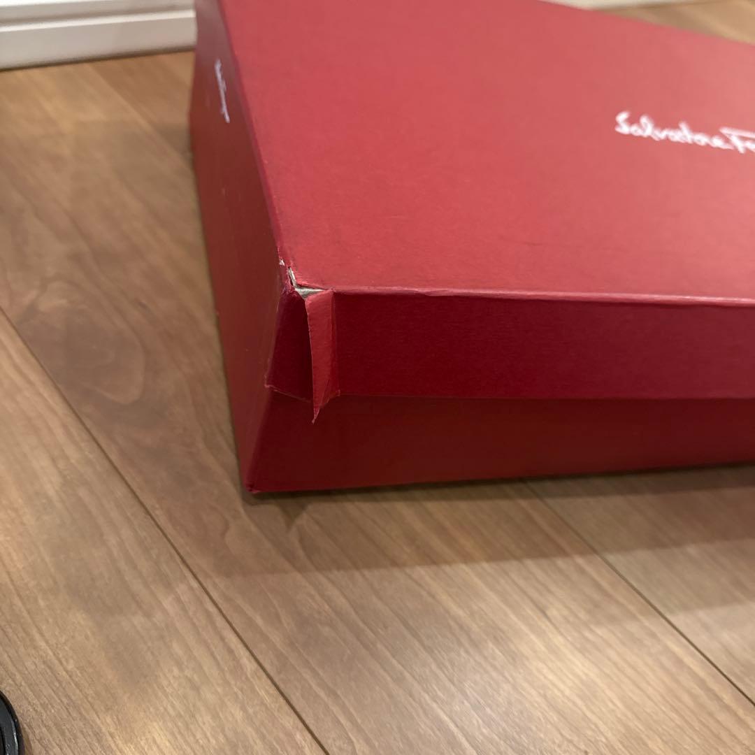 フェラガモ　ローヒールロングブーツ　黒