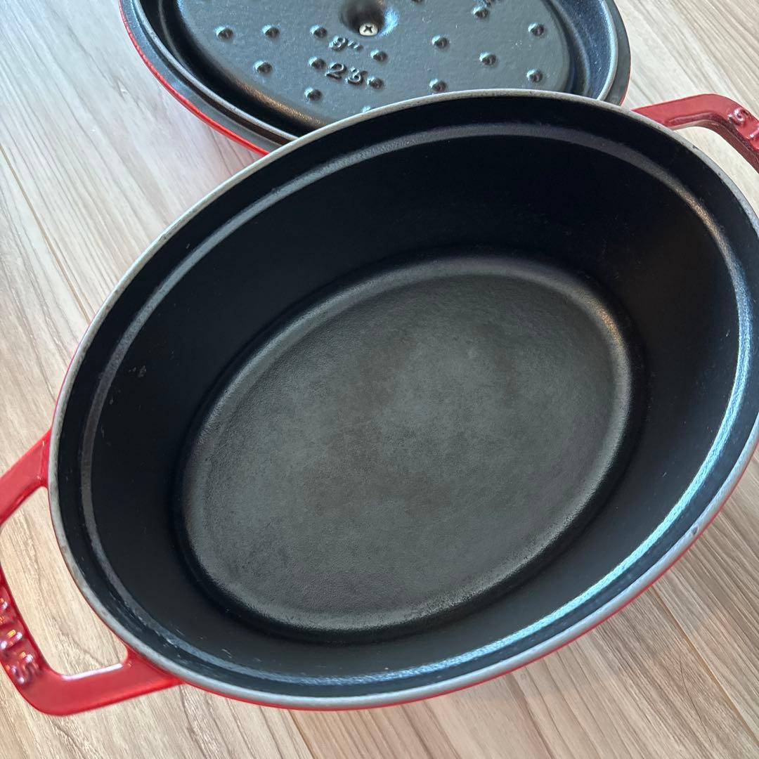 STAUB 両手鍋 赤 楕円形　23