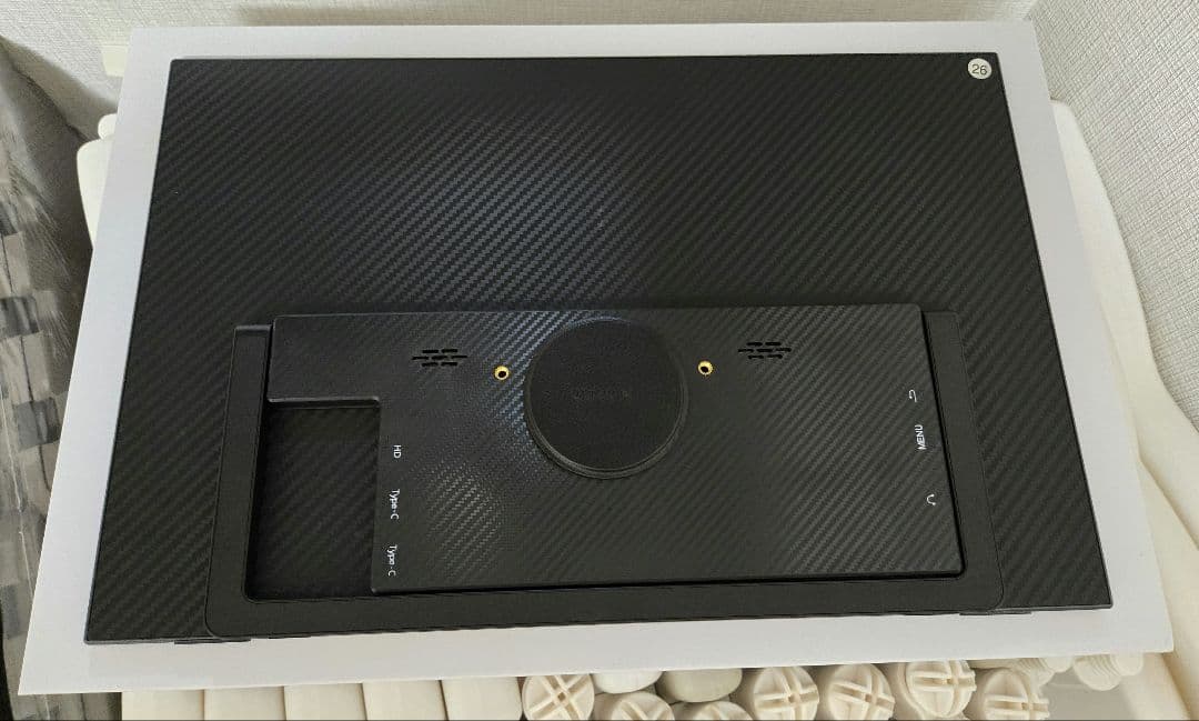 モバイルモニターUpperizon 16インチ 16:10(2560×1600)