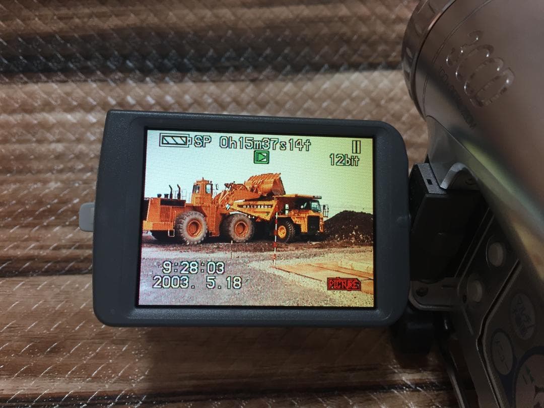 撮影再生ダビングOK　美品　Panasonic　NV-GS200　付属品あり