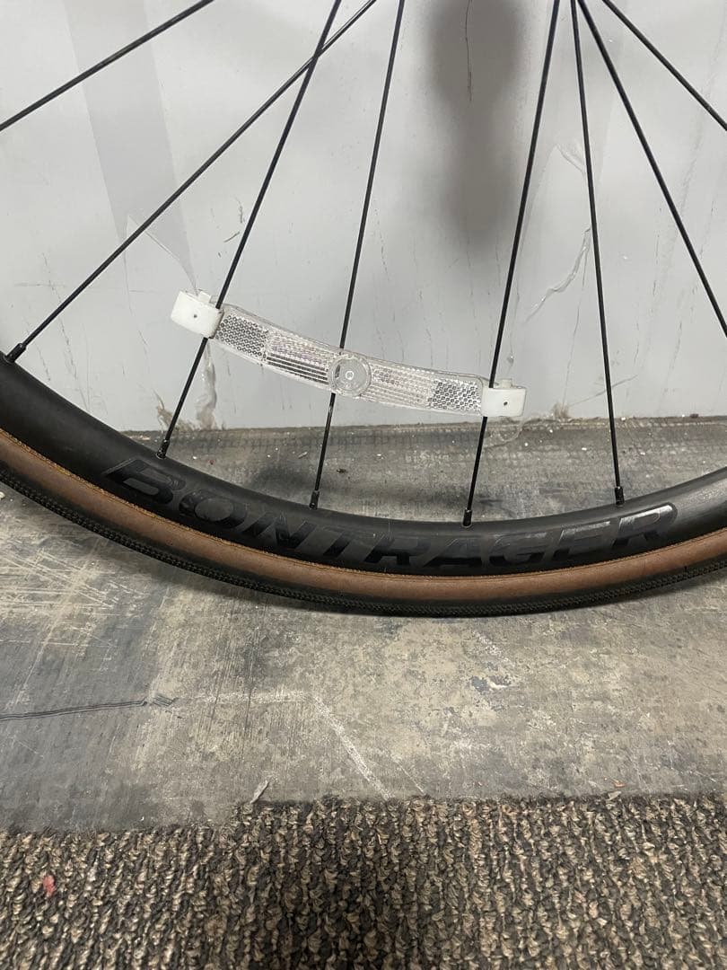 Bontrager Paradigm R3 700C ホイールセット