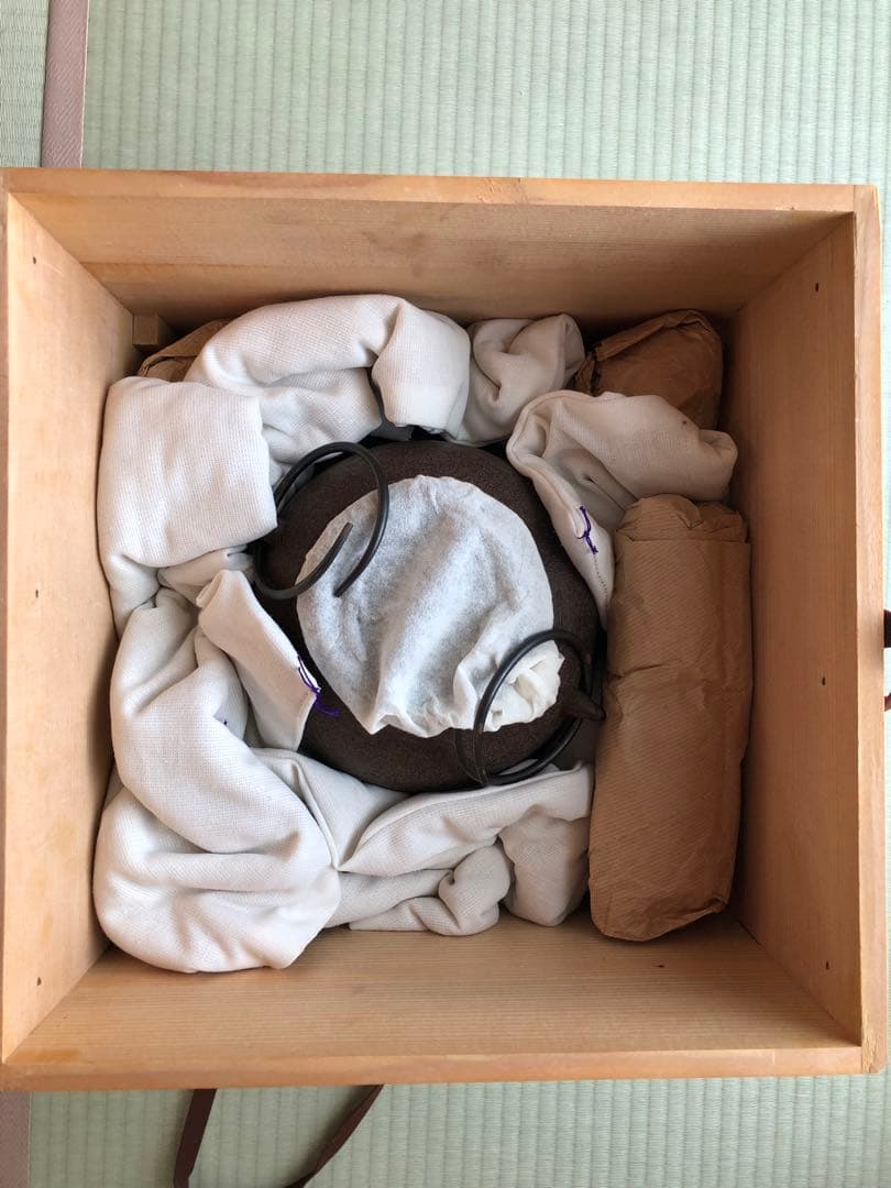 唐金朝鮮風炉　真型釜添　釜師高橋敬典　風炉師浄雲