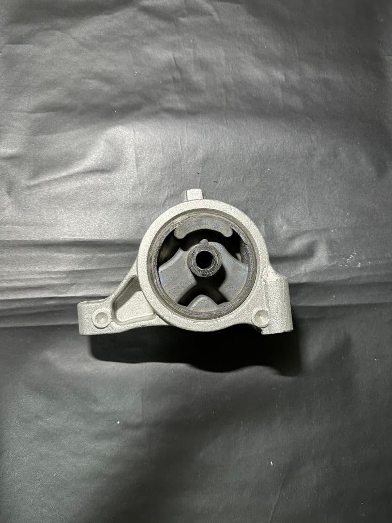 06〜08y ホンダ リッジライン　エンジンマウント　ミッションマウント