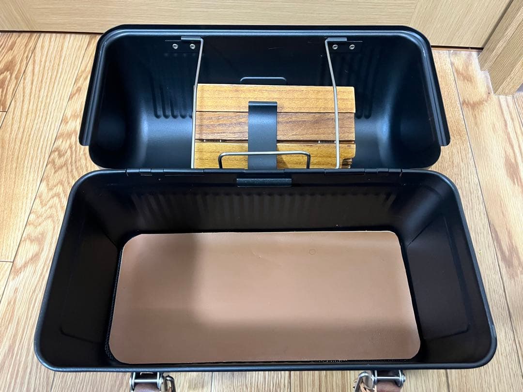 STANLEY ランチボックス　9.4L マットブラック　カスタム済み