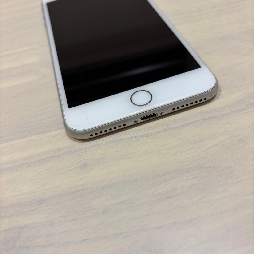 Apple iPhone 8 Plus シルバー 本体　スマホ　箱　256
