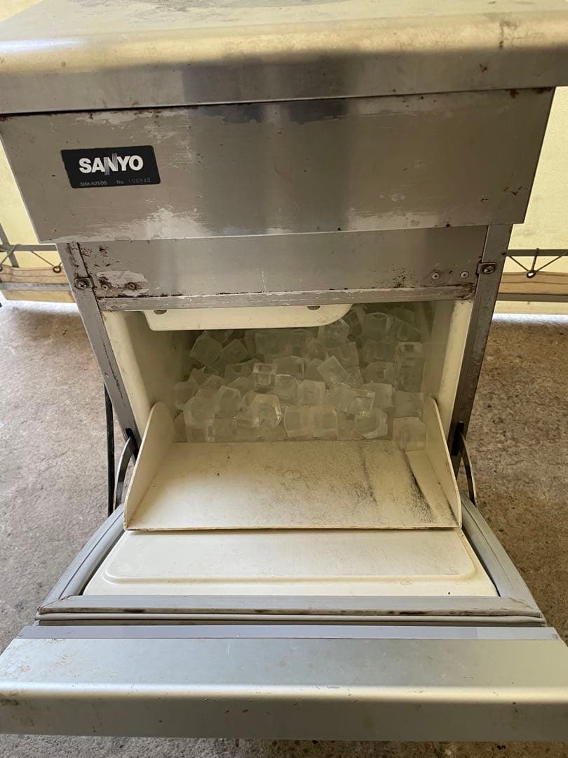 訳ありSANYO SIM-S2500 製氷機