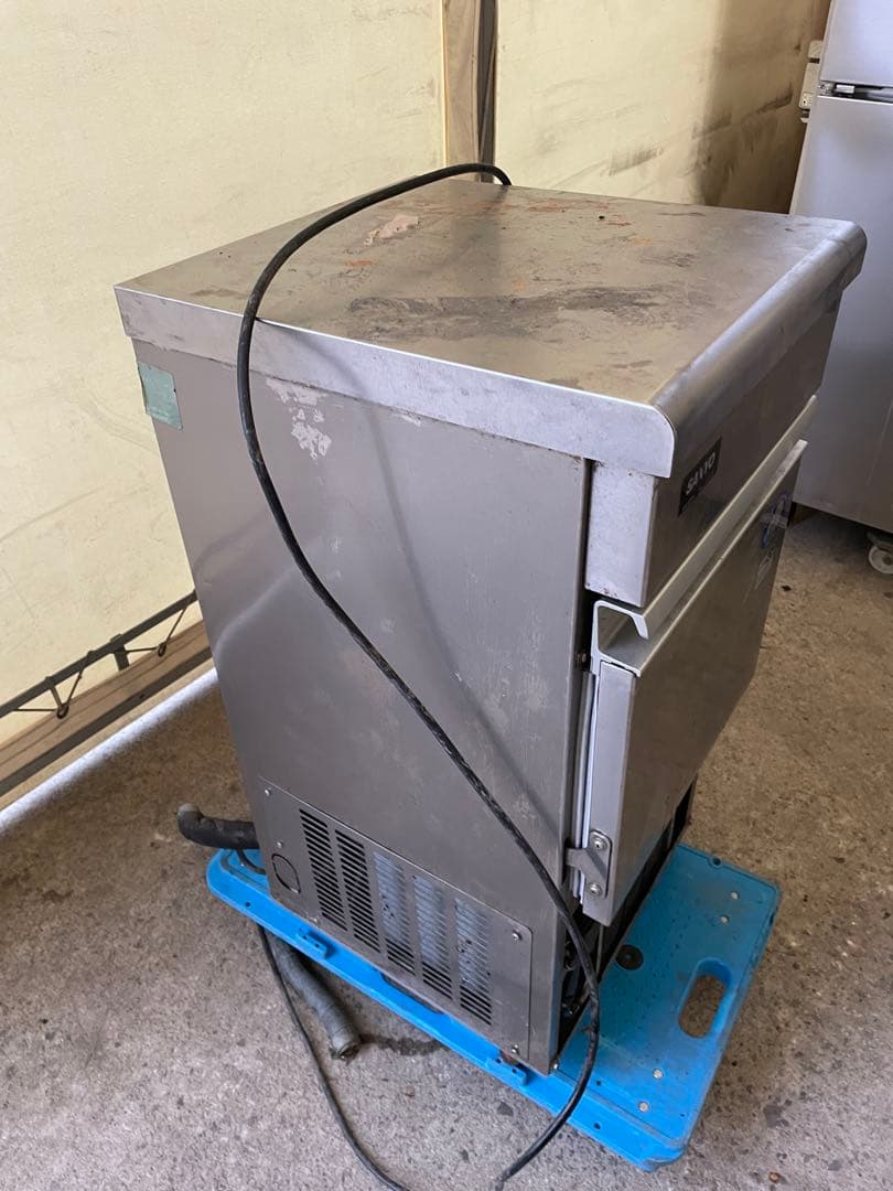 訳ありSANYO SIM-S2500 製氷機