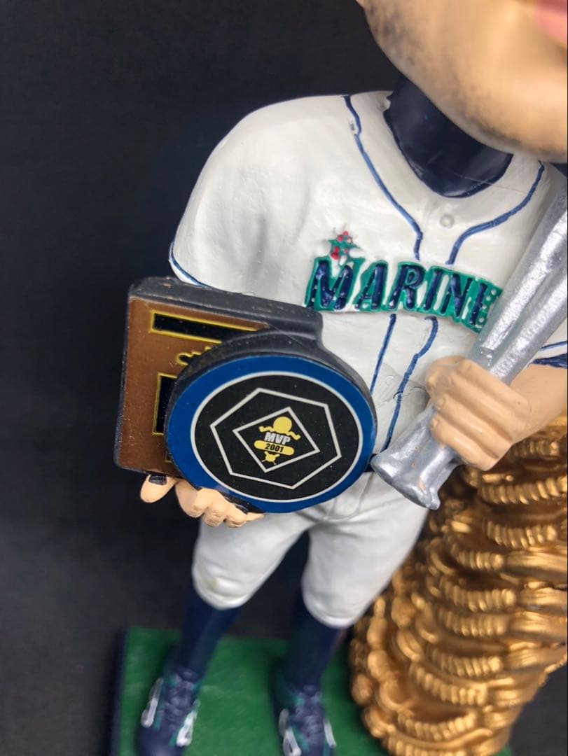 【イチロー 直筆サインボール】ボールケース、球団殿堂入り記念ボブルヘッド、セット