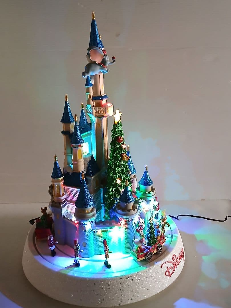 ディズニーセンターピースパレードシーンクリスマスオーメントコストコ