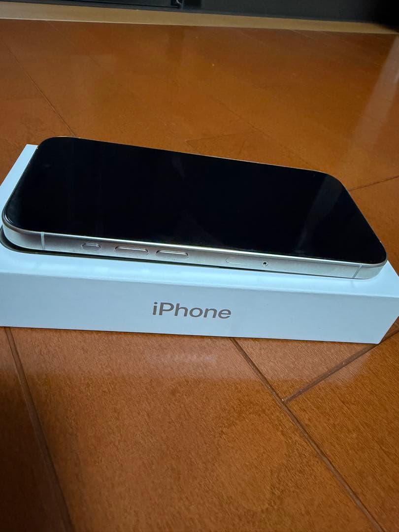 【美品】iPhone 15Pro 128G ホワイトチタニウム