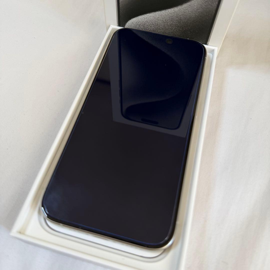 【美品】iPhone 15 Pro 512GB 本体