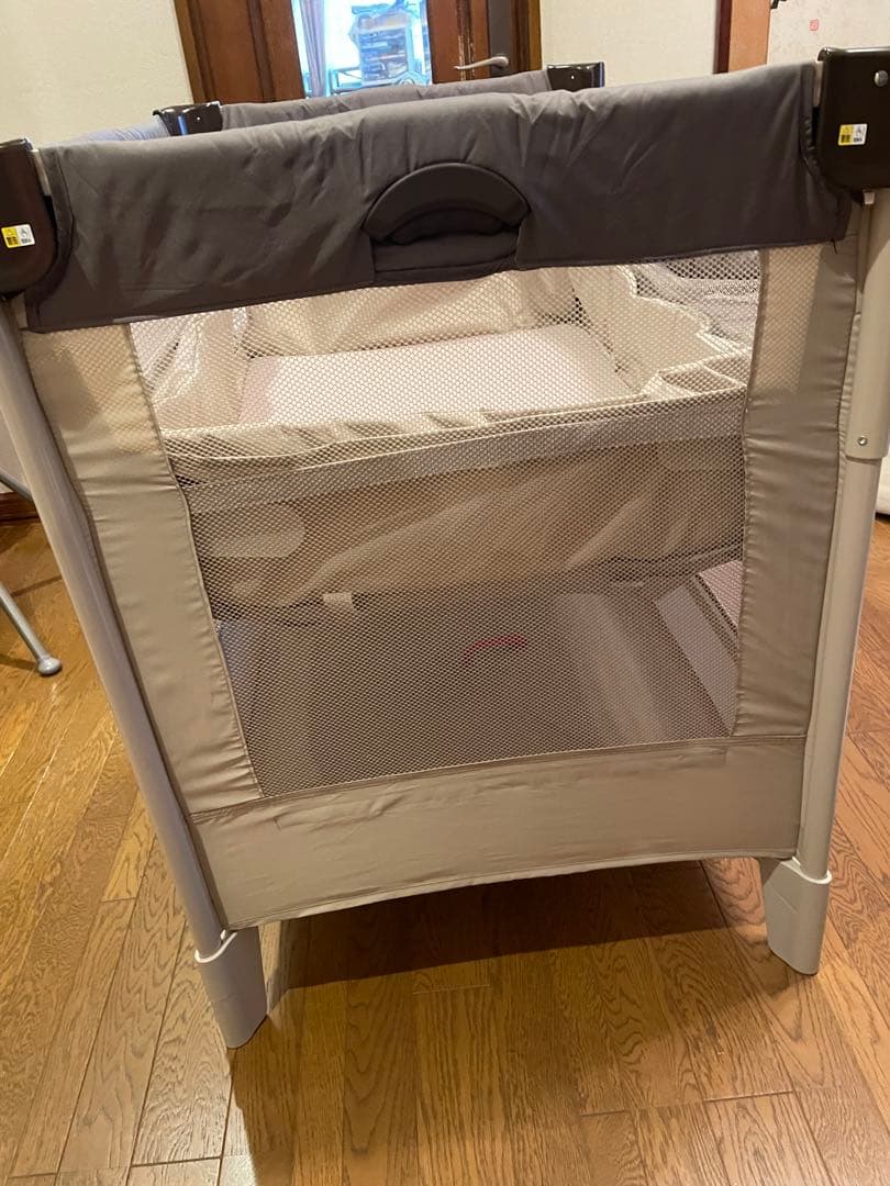 【美品】アップリカ　ココネルエアー　ベッド