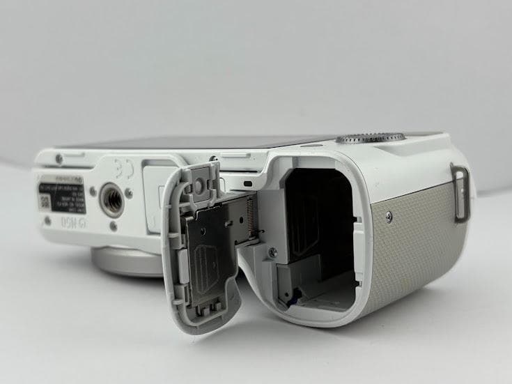 ★ジャンク★ソニー SONY α NEX-F3『外観、光学綺麗』★バッテリー付★