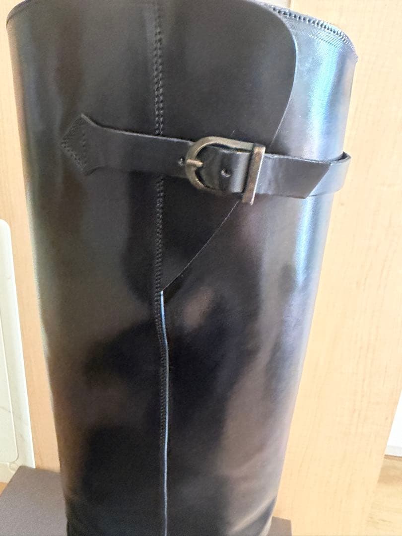 ブラックロングブーツ バックル付き