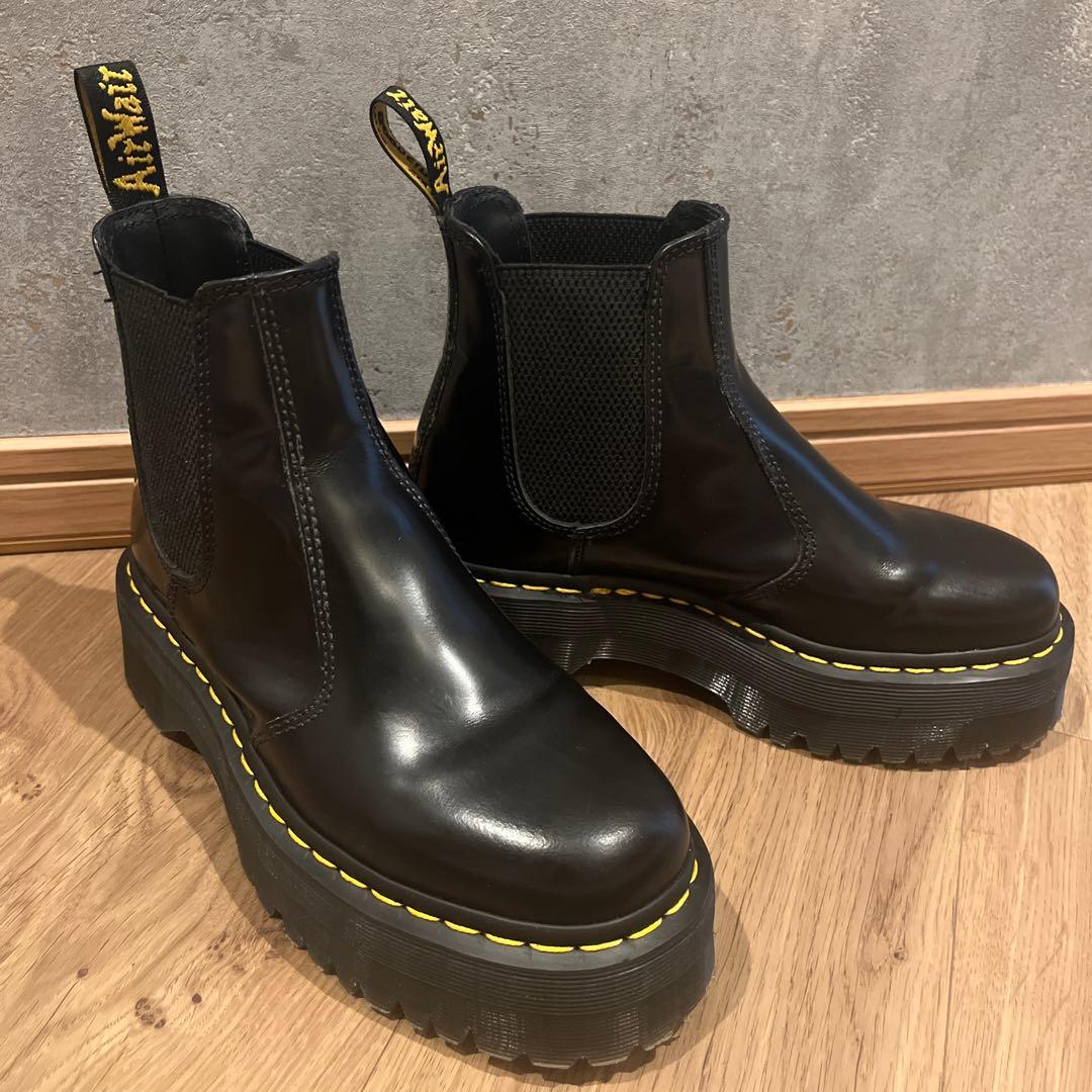 Dr. Martens ブラック サイドゴアブーツ　厚底