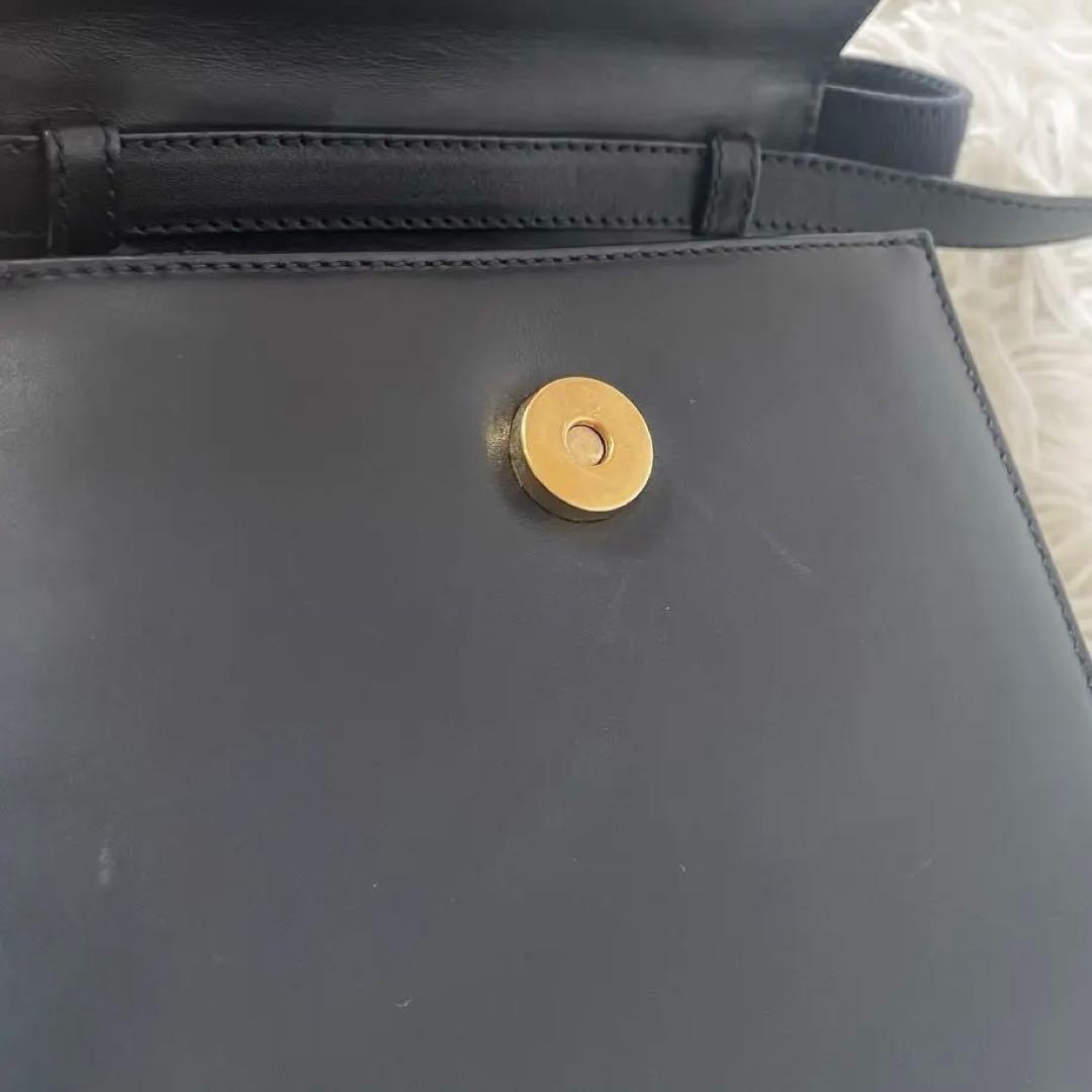 Salvatore Ferragamo ヴァラリボン 2way ショルダーバッグ