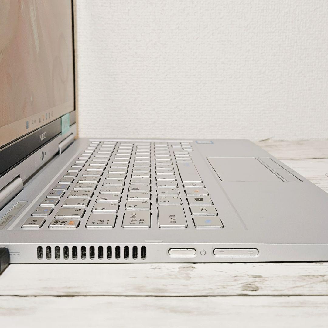 タッチパネルで操作OK♪第8世代Core i5 タブレットPC SSD