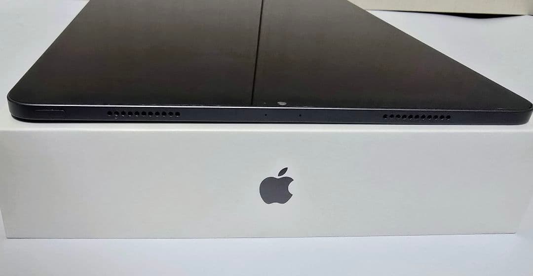 iPad Pro 12.9インチ (第5世代) 512GB スペースグレー