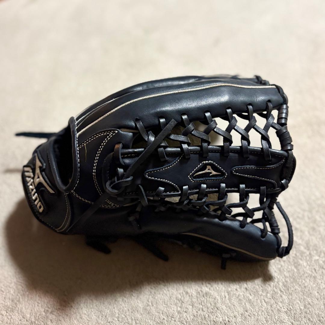 【美品】Mizuno イチローモデル プラチナラベル 外野用 軟式 グローブ