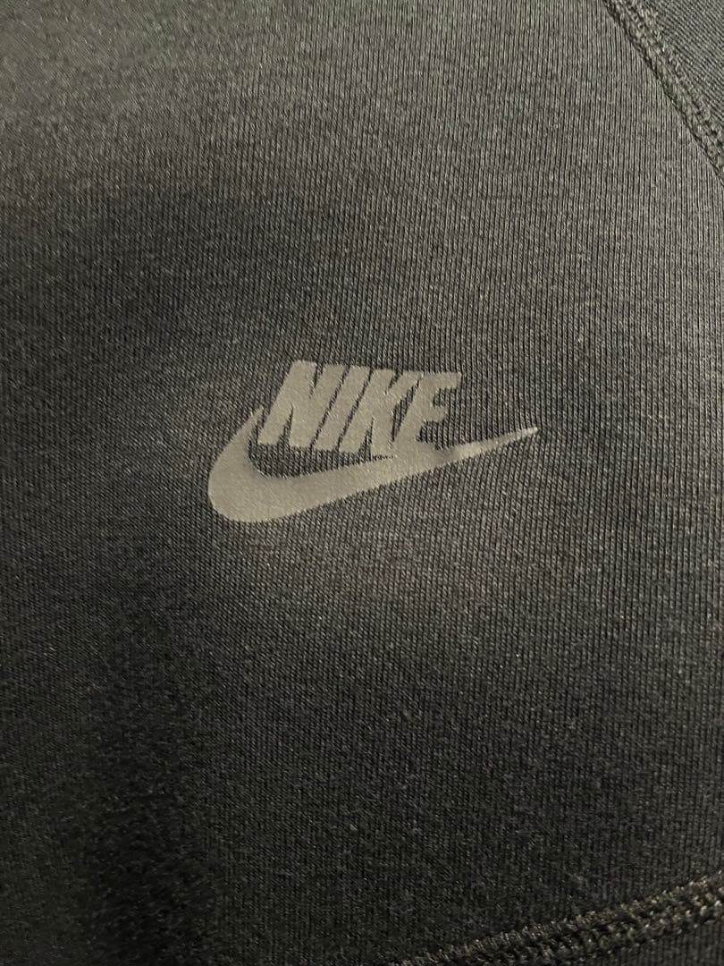 NIKE テックフリース ジップパーカー 黒 スウェット フード Lサイズ