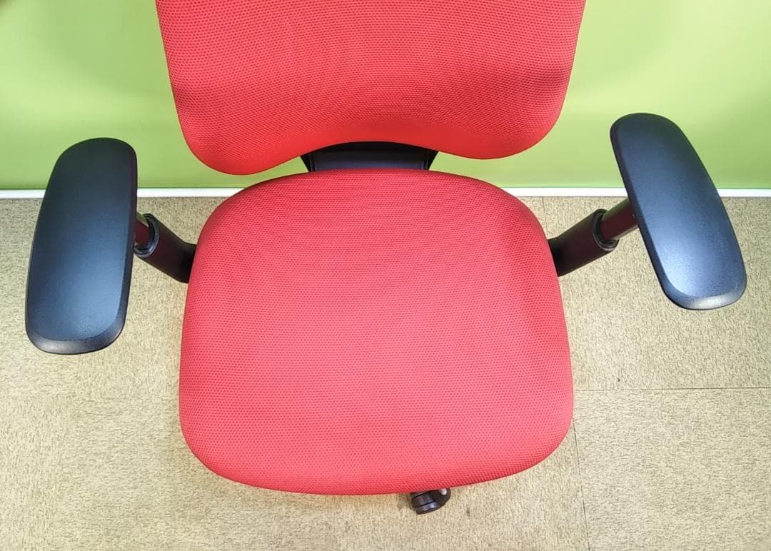 zw　オカムラ　シルフィーチェア　前傾機能　ハイバック　クッションタイプ 中古