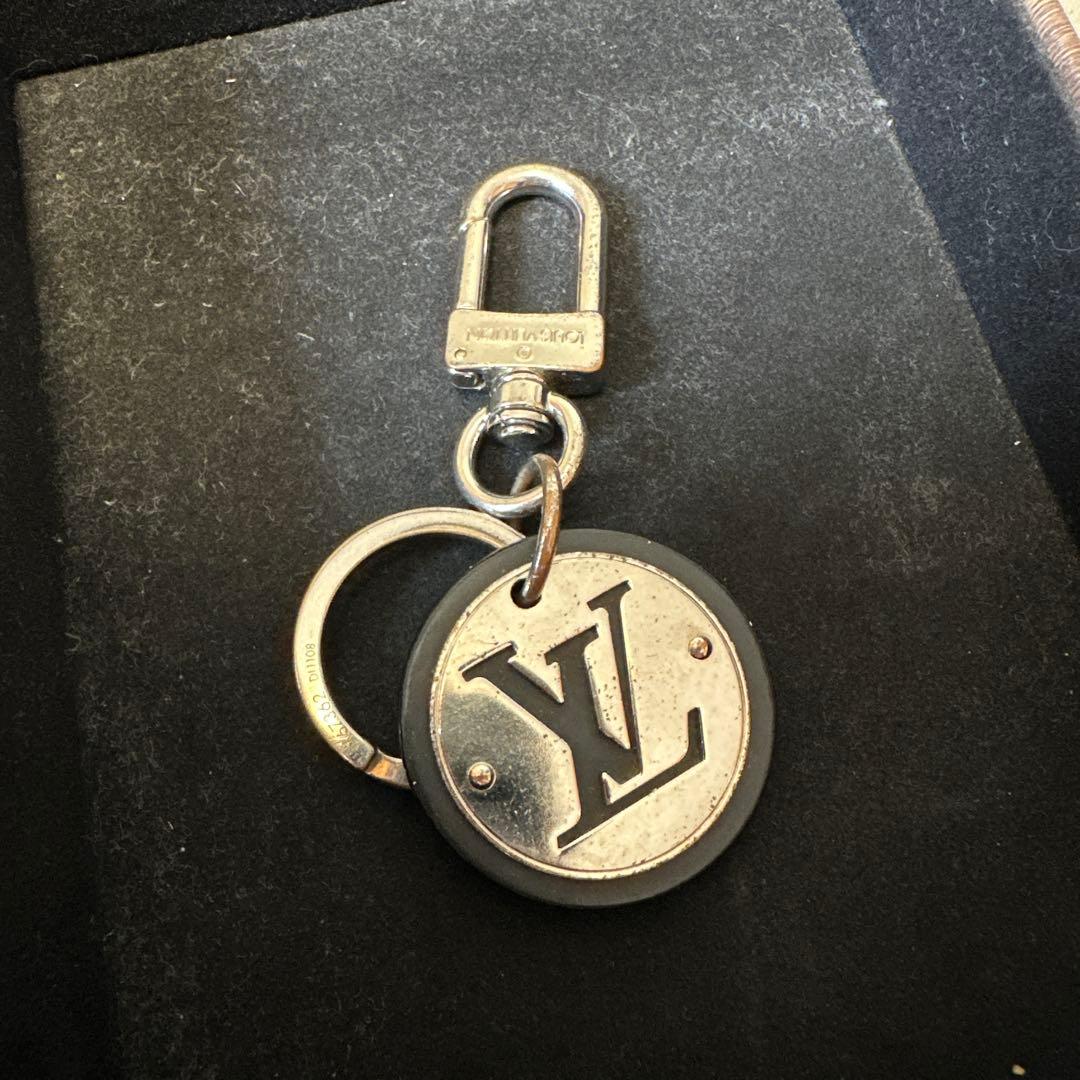 Louis Vuitton ロゴ キーホルダー