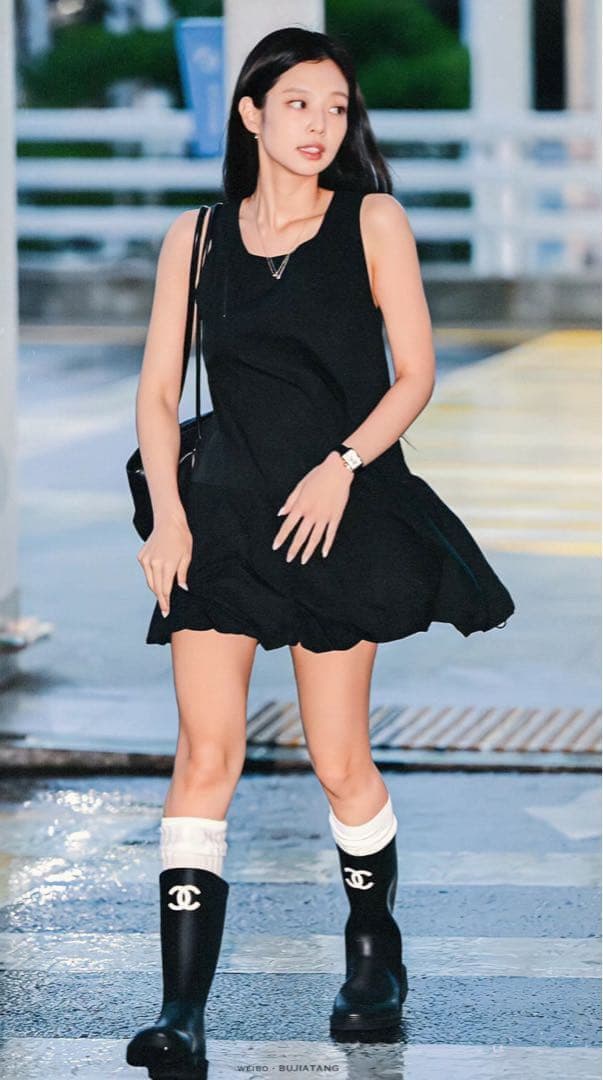 ブラックピンクジェニ着用CHANEL レインブーツブラック 38サイズ