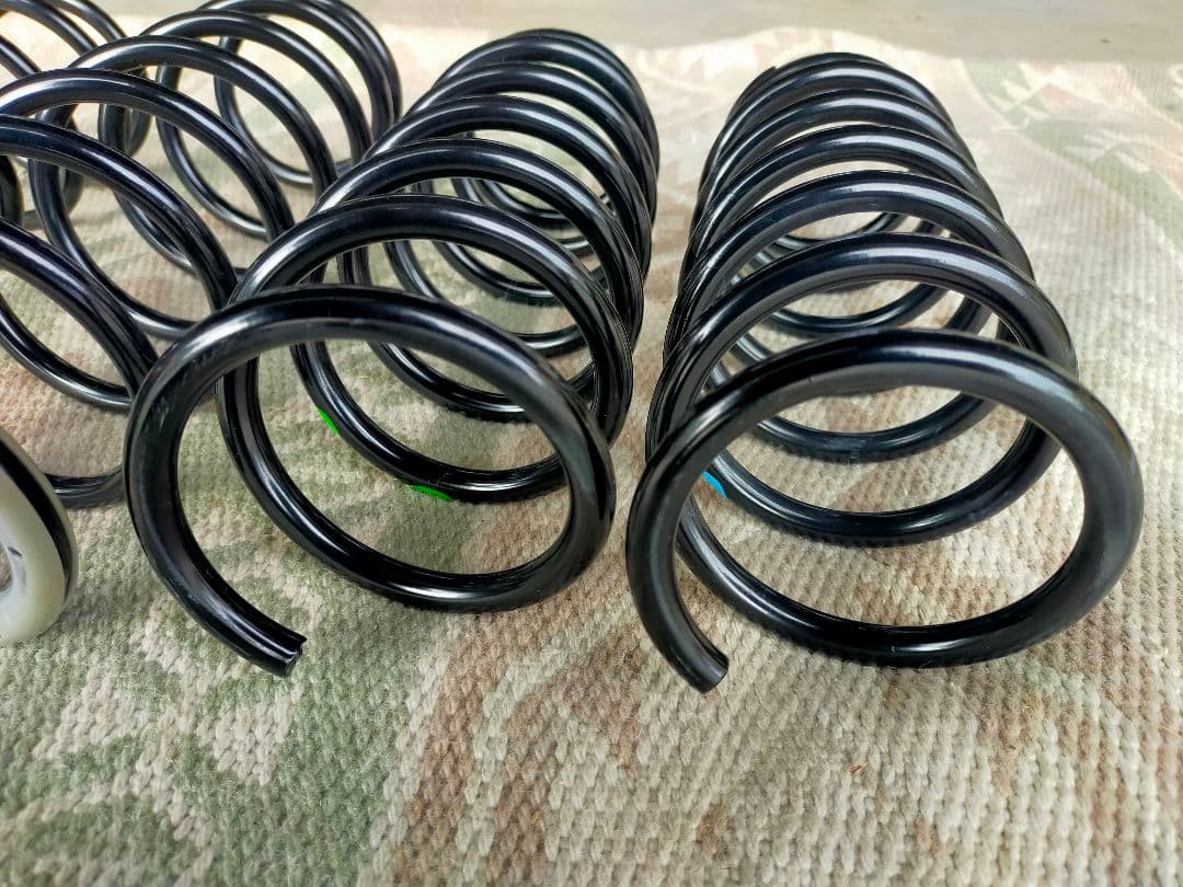 ジムニー　JB64 純正サスペンション　1台分　新車外し