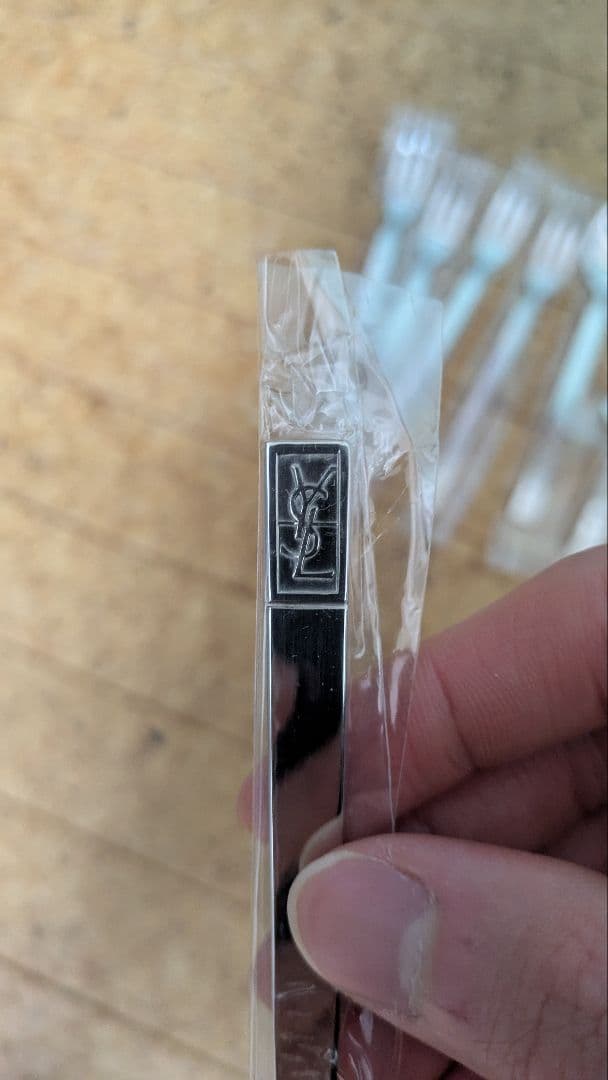 YSLイヴ・サンローラン 18-8ステンレス カトラリーセット