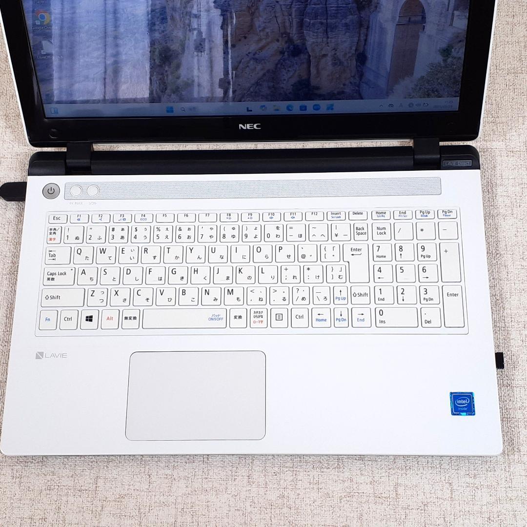 ノートパソコン　NEC LAVIE ホワイトWin11 DVDドライブ付き