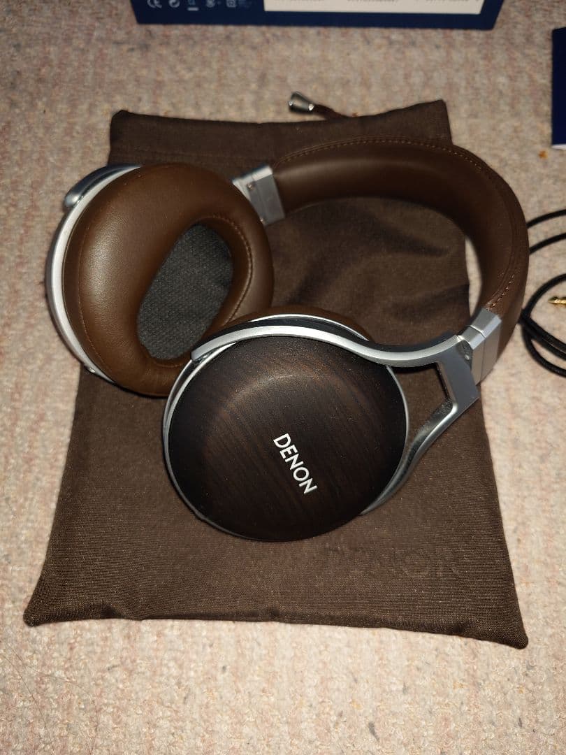 DENONデノン AH-D5200 ハイレゾ音源対応ヘッドホン ウッド 送料無料