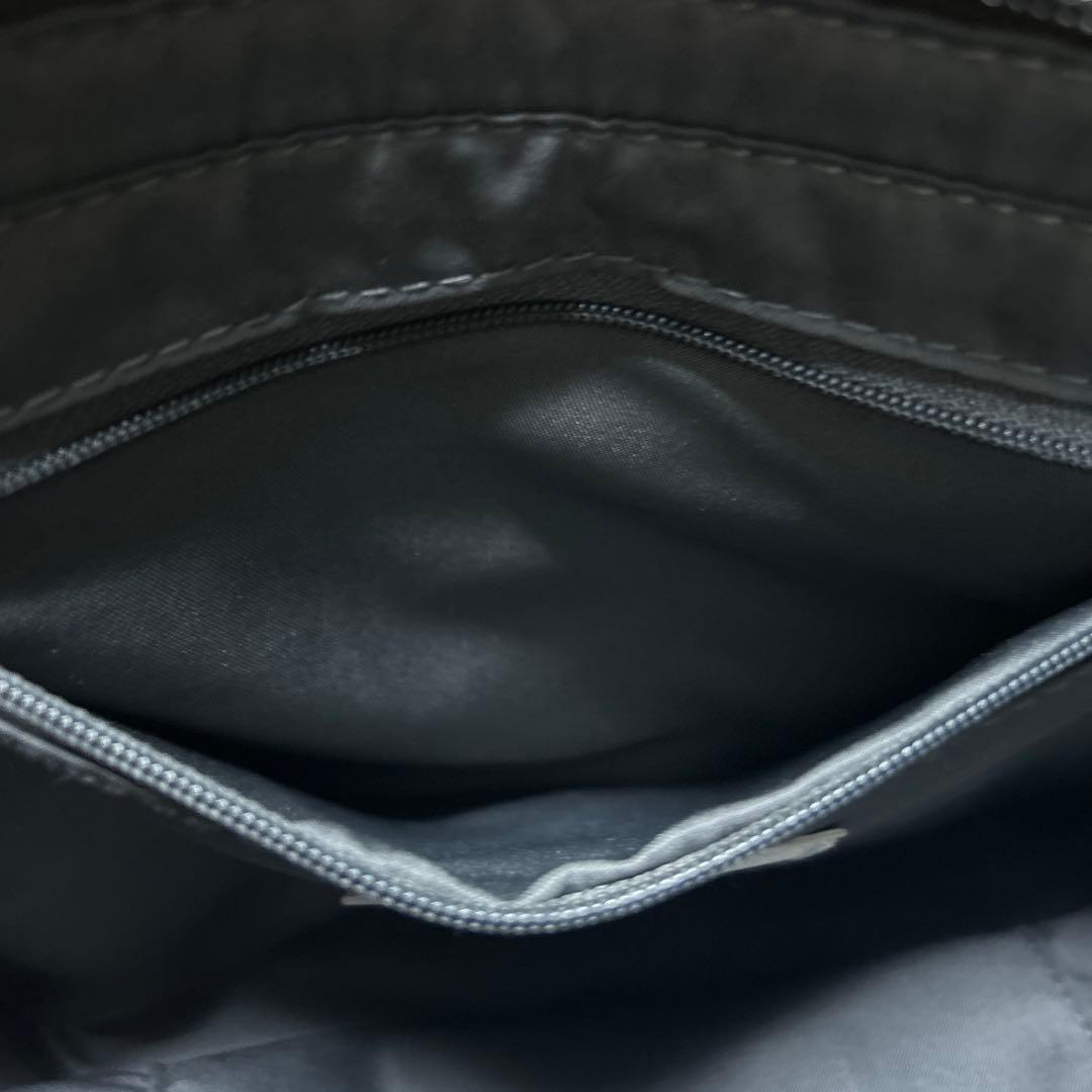 【美品】イアパピヨネ 柄ワイドテープ ショルダーバッグボディバッグ 本革