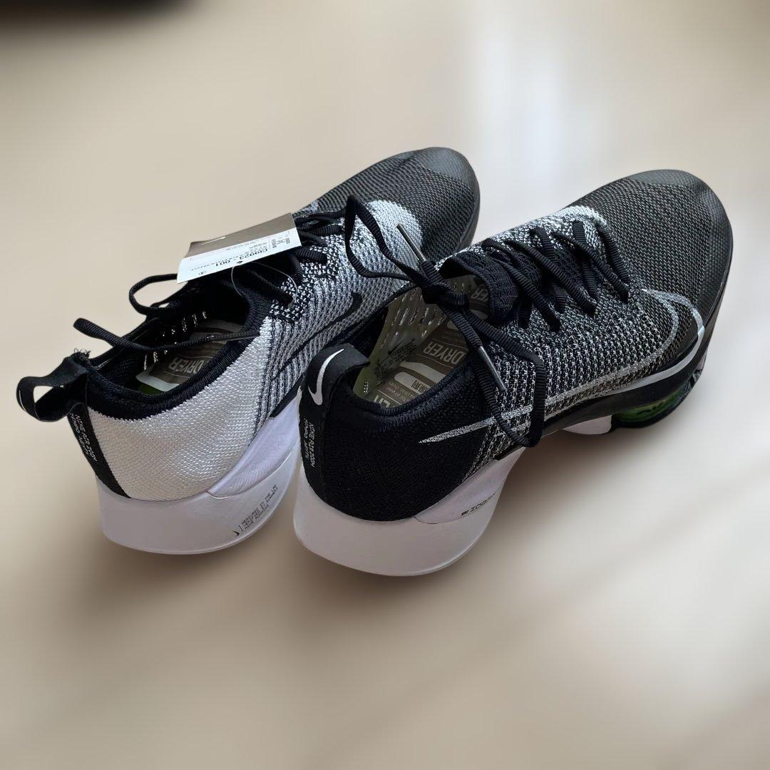 Nike AIR ZOOM TEMPO NEXT % 27.0 新品未使用！
