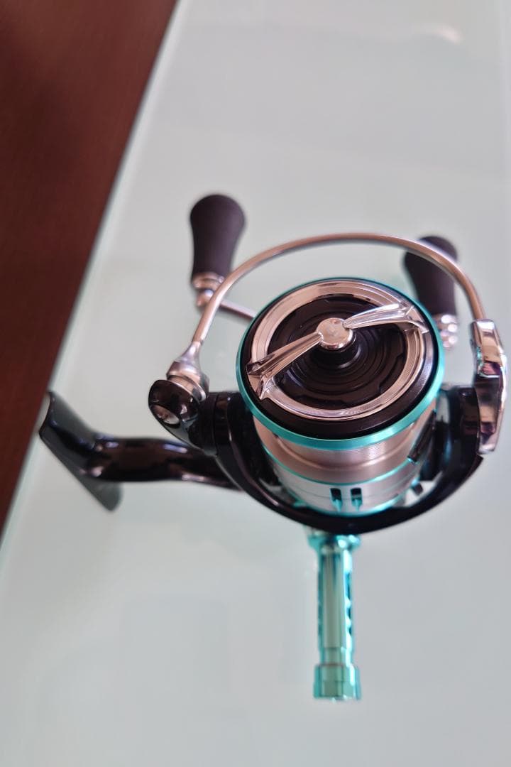 ◆ダイワ 19エメラルダス LT2500S-H-DH◆GOMEXUSスタンド付☆