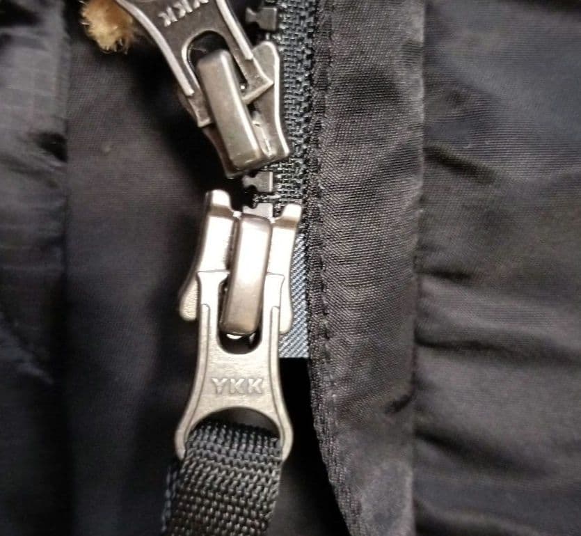 エシンタ モンスター 中綿オーバーコート 新品タグ 黒 M 防寒 ユニセックス